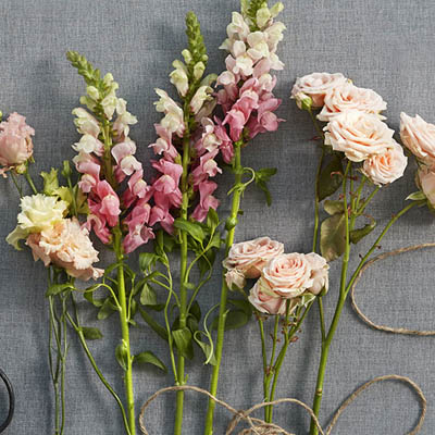 Pink flowers - bouquets, flower boxes, flower baskets